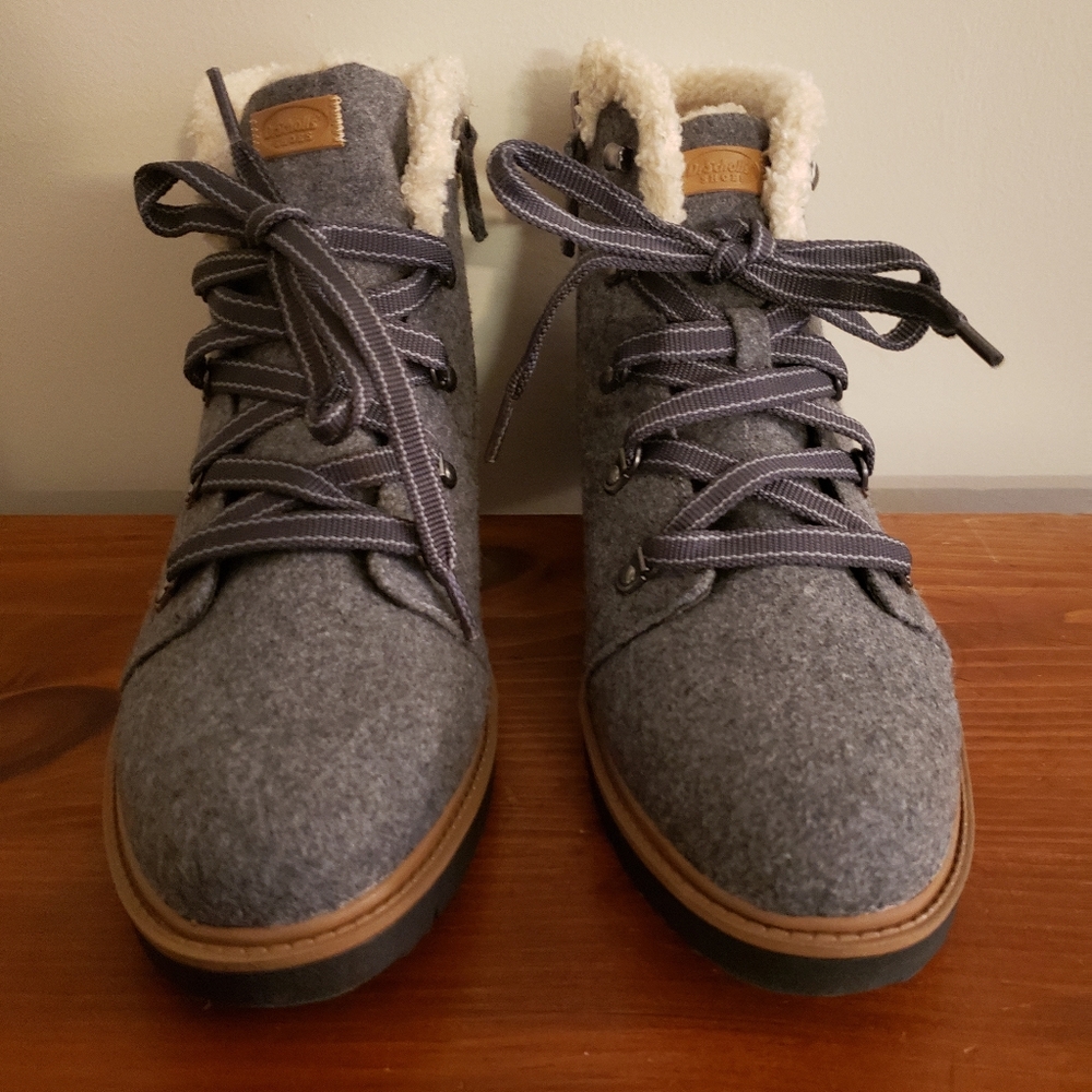 Dr Scholl's cozy platform boots sz 11